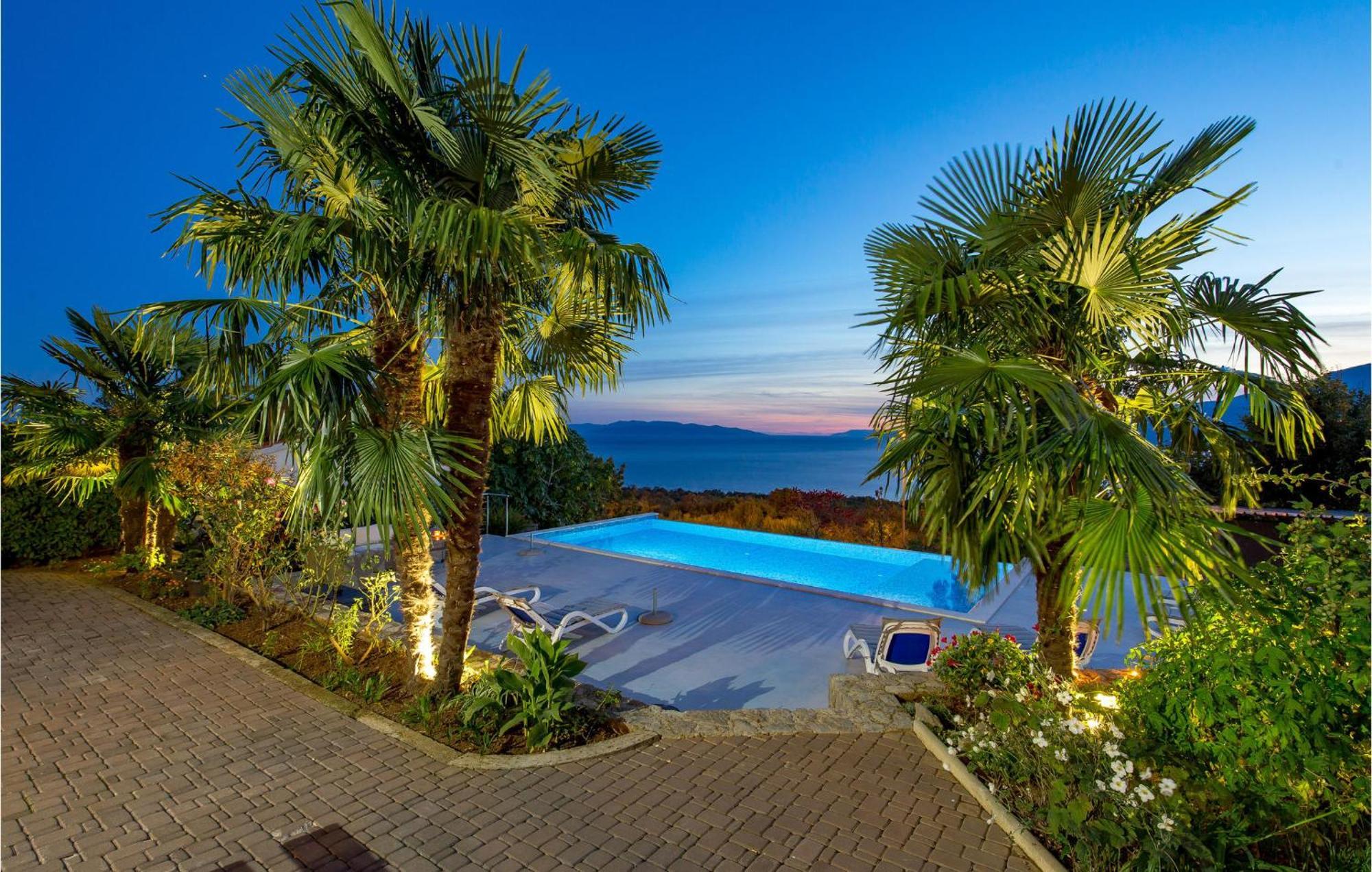 Lovely Apartment In Rijeka With Wifi Exterior foto